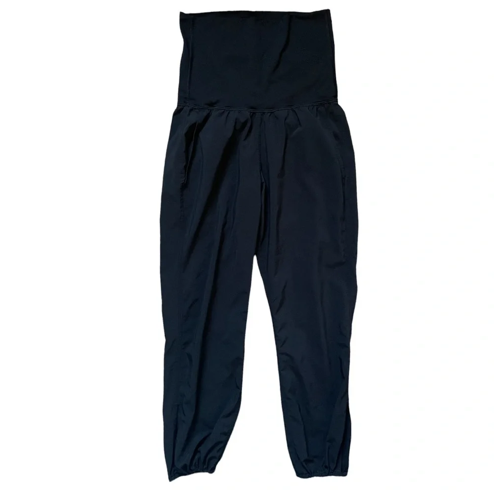 Lululemon Om Pant (2nd Release) high waisted cropped lightweight